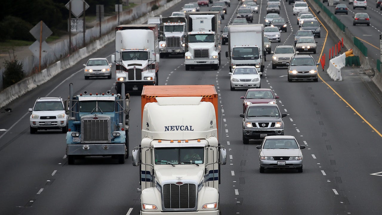 US Government wants to restrict semis and busses to 68 mph or less